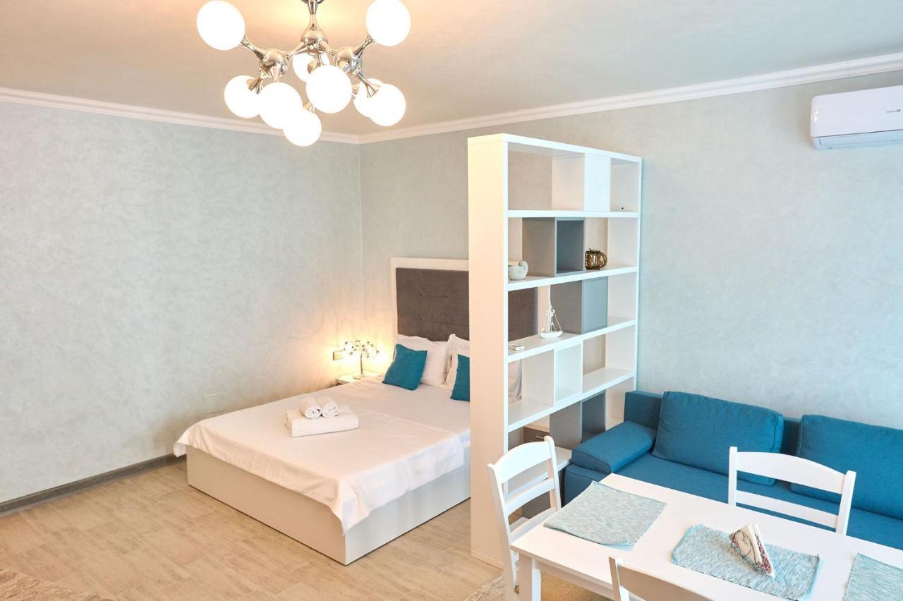 Moonlight Studio Alezzi Spa n Pools beach Resort Mamaia Buitenkant foto